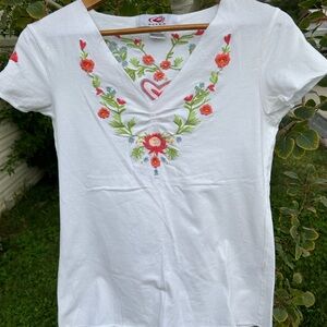 Roper embroidered v-neck t-shirt